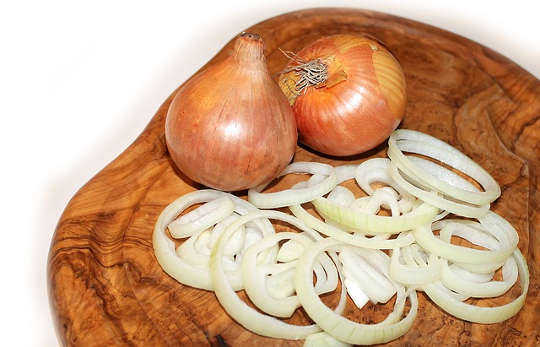 Why Some Onions Make Us Cry And Some Don't